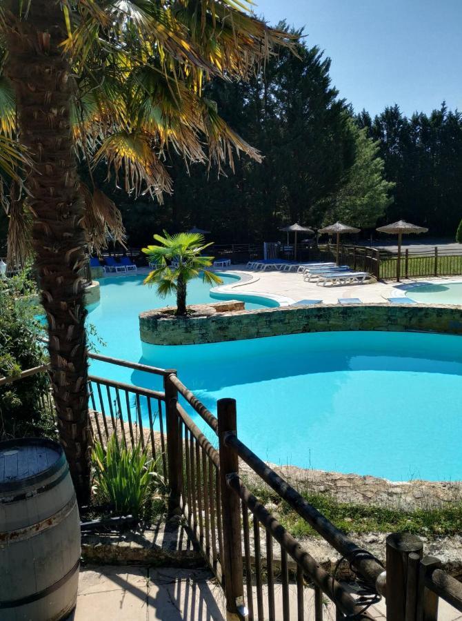 Domaine De Guillalmes Hotel Fumel Екстериор снимка