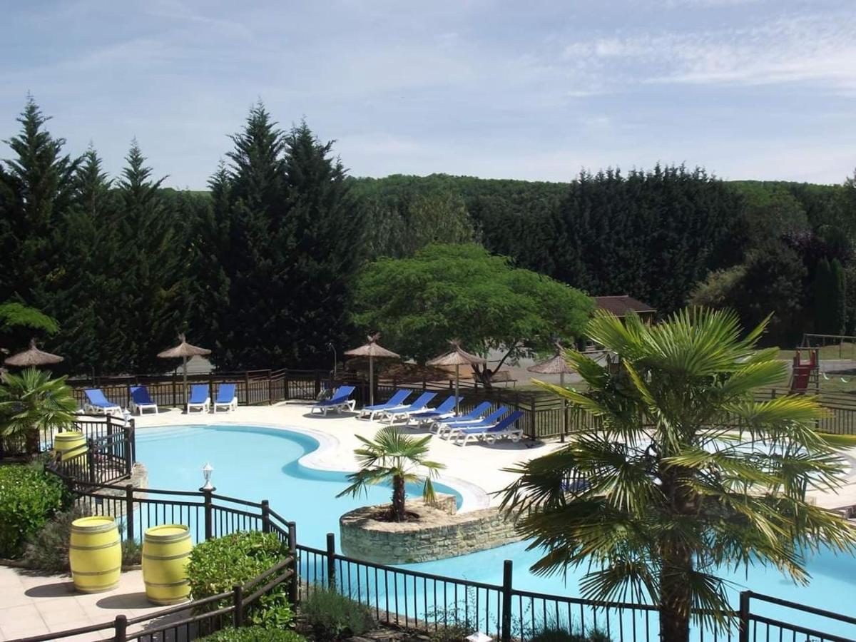 Domaine De Guillalmes Hotel Fumel Екстериор снимка