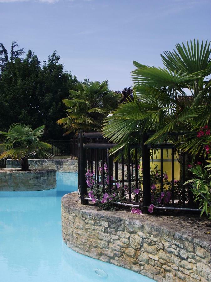 Domaine De Guillalmes Hotel Fumel Екстериор снимка